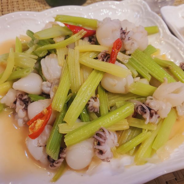 芹菜花枝 : 安妮一起做