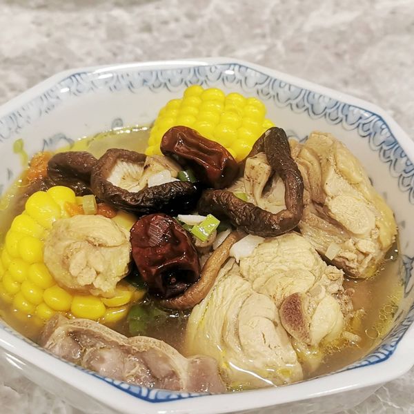 香菇玉米雞湯：Nancy Shou 一起做