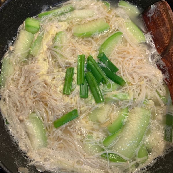 絲瓜蛋麵線 : 詹小靖一起做