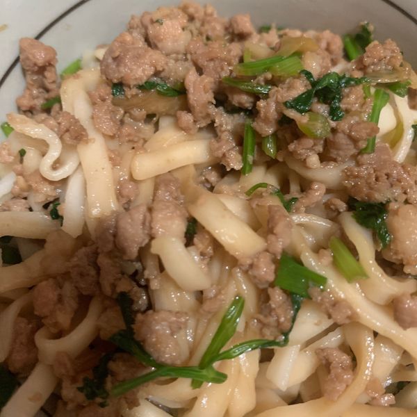 蔥花香菜絞肉乾拌麵 : 鄭希妍一起做
