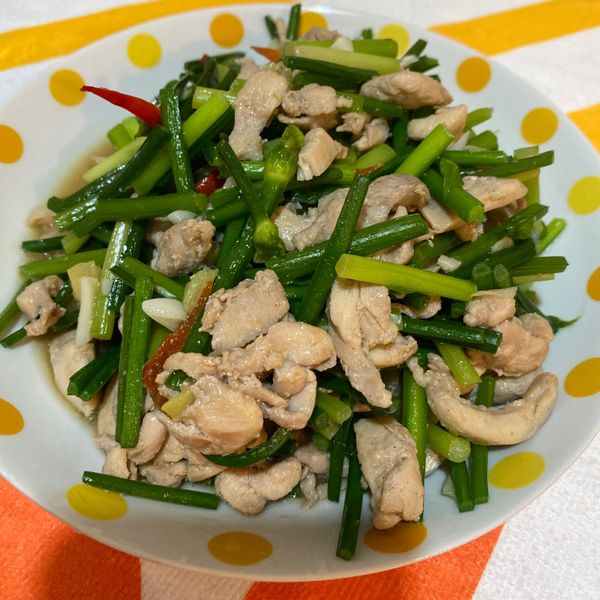 韭菜花炒雞絲 : Samina Sunya一起做