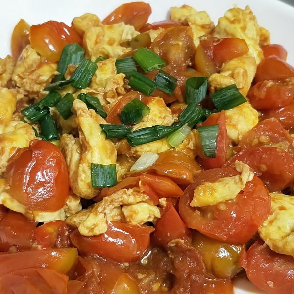 番茄炒蛋（大廚版） : 只會吃的女漢子一起做