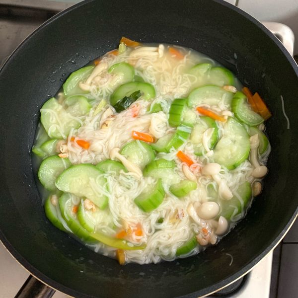 絲瓜麵線 : 小韻韻一起做