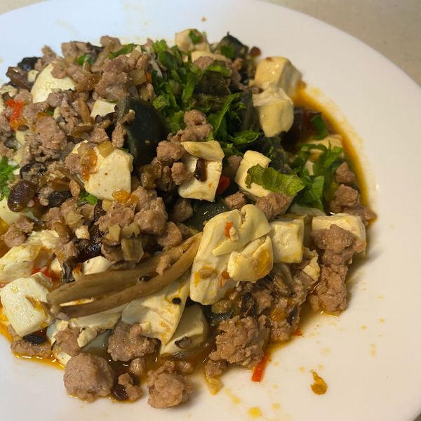 【豆腐料理】麻婆皮蛋豆腐：Helen 一起做