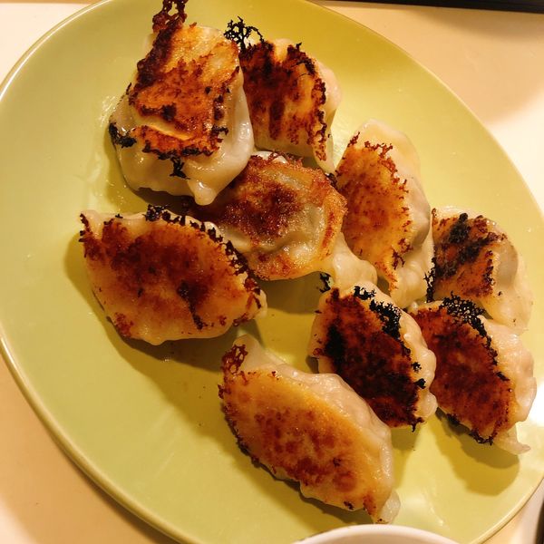 煎餃(冷凍水餃)：Yuan 一起做