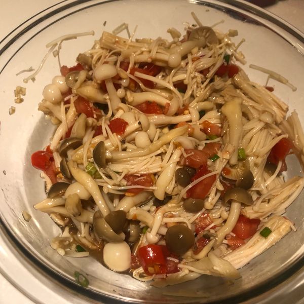 蒜味涼拌鮮菇 15分鐘開胃菜：nai 一起做