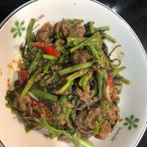 沙茶牛肉炒空心菜 : 林慧雯一起做