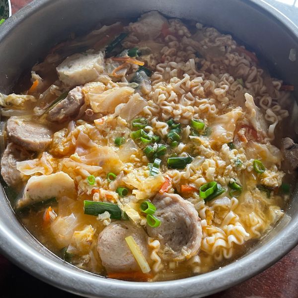 #131 茄汁鯖魚麵 / 颱風麵：10%的小廚娘 一起做