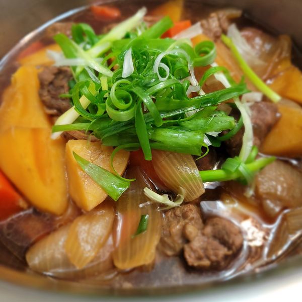 馬鈴薯燉牛肉：Wei Wei Liao 一起做