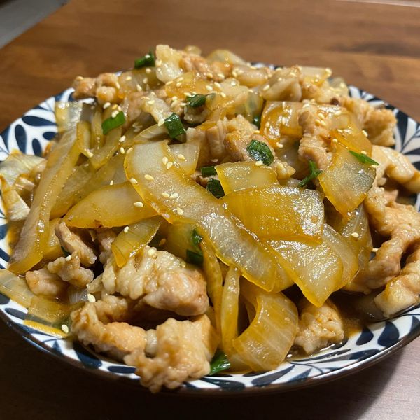 照燒洋蔥炒肉片 【10分鐘快速料理】 : 𝓡𝓮𝓷𝓮𝓮 ♥一起做