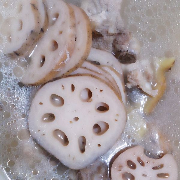 ㄚ曼達的廚房~【大同電鍋料理】蓮藕排骨湯 : Amy一起做