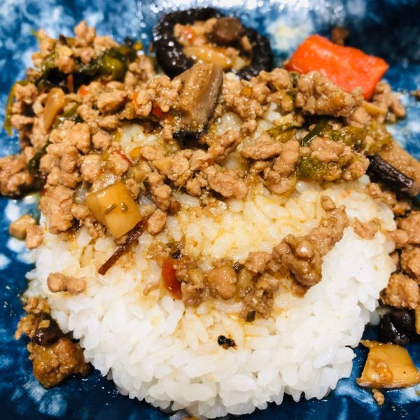 滷肉飯：Anny Lu Lu 一起做