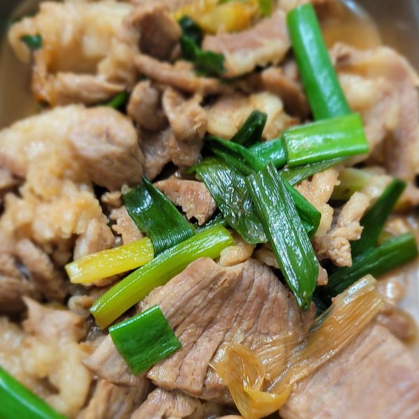 蔥爆梅花豬肉片 : Wei Wei Liao一起做