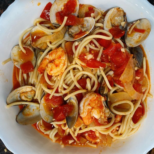 一鍋到底義大利麵作法- 蕃茄海鮮義大利麵 : LuLu Wu一起做