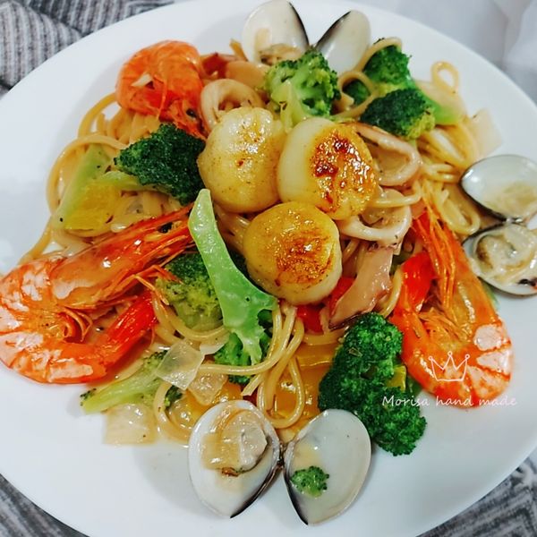 蒜香白醬鮮蝦義大利麵 : 芊瑜一起做