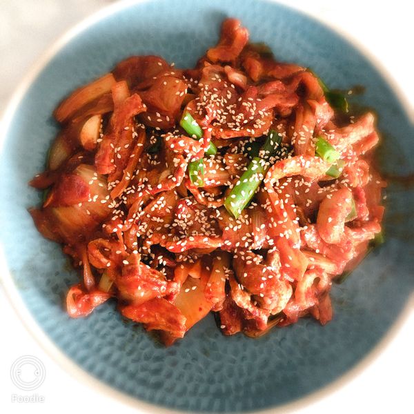 泡菜炒豬肉_10分鐘零廚藝【穀盛壽喜燒】：溱煮婦😋😋 一起做