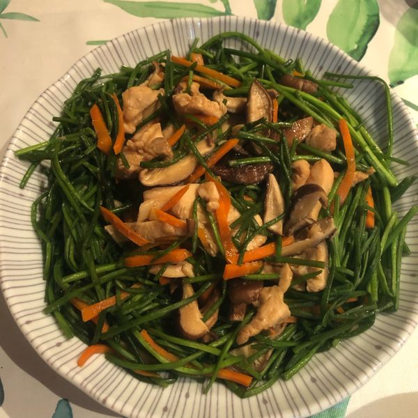 嫩雞松本茸炒水蓮 : 邱果果一起做