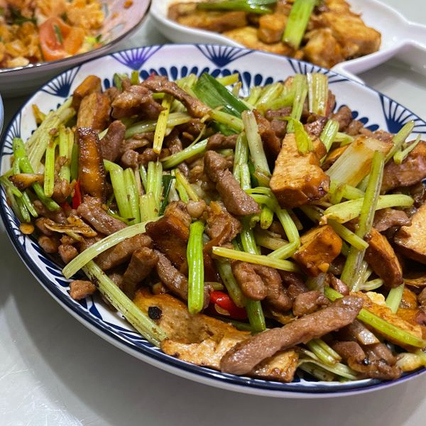 芹菜豆干肉絲小炒 : 葉圓圓一起做