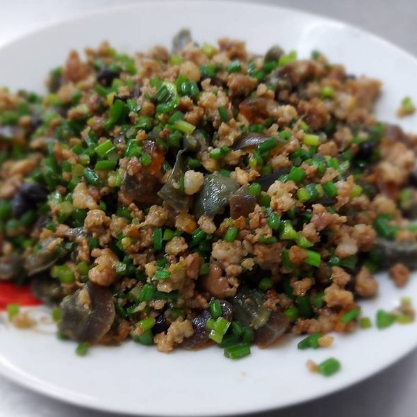 ♣韭菜花炒皮蛋♣ 肉末下飯菜~4 : 趙若瑛一起做