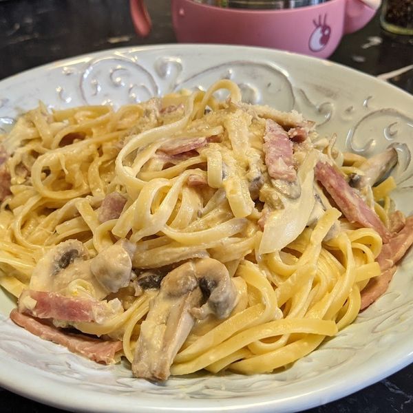 培根白醬義大利麵 : 陽光小廚娘一起做