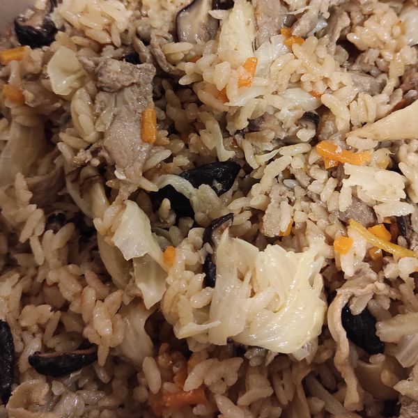 高麗菜炊飯：Hui Hsia Yang 一起做