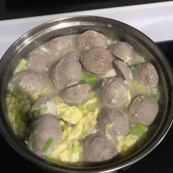 豆腐貢丸味噌湯：張月月 一起做