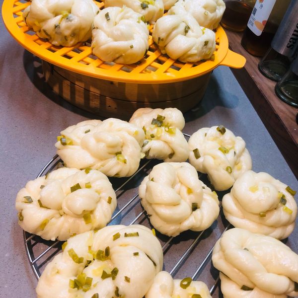 老麵【鮮奶銀絲花卷】:debbie 一起做