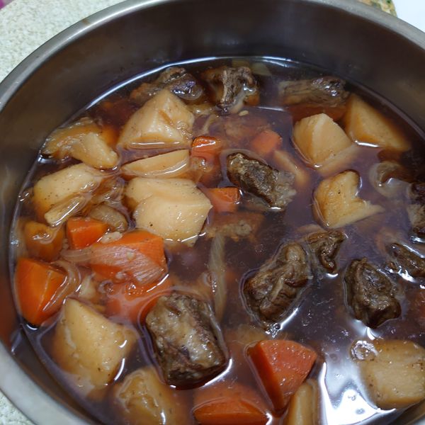 馬鈴薯燉肉_電鍋料理 : Hsini Huang一起做