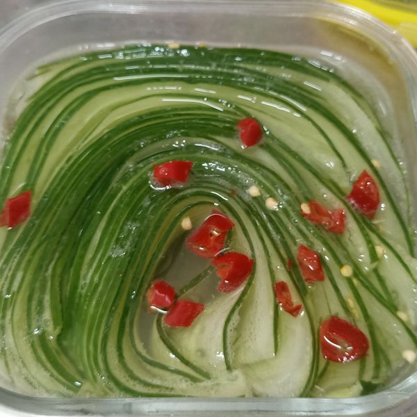 涼拌菜 - 雪碧小黃瓜 : 邱薰兒一起做