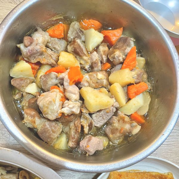 懶人馬鈴薯燉肉 : Han一起做
