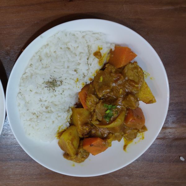 辛辣味的印度咖哩蕃茄雞肉:劉佳文 一起做