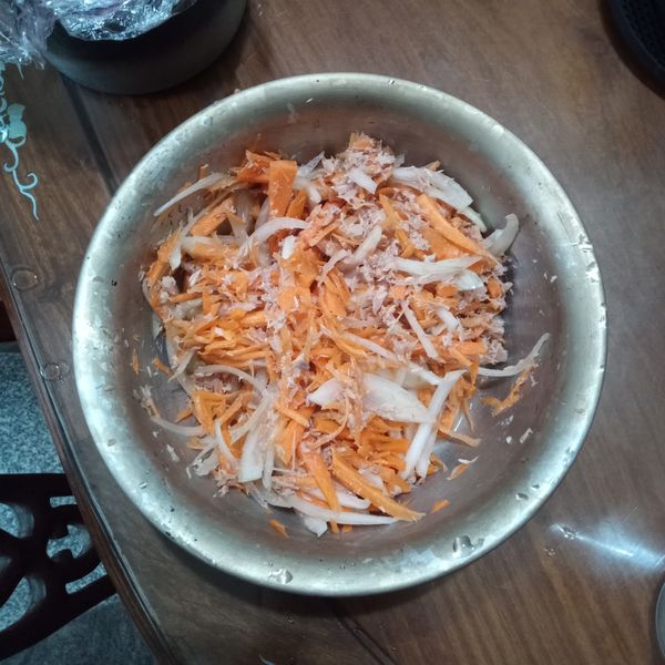 涼拌洋蔥鮪魚：Noy 一起做