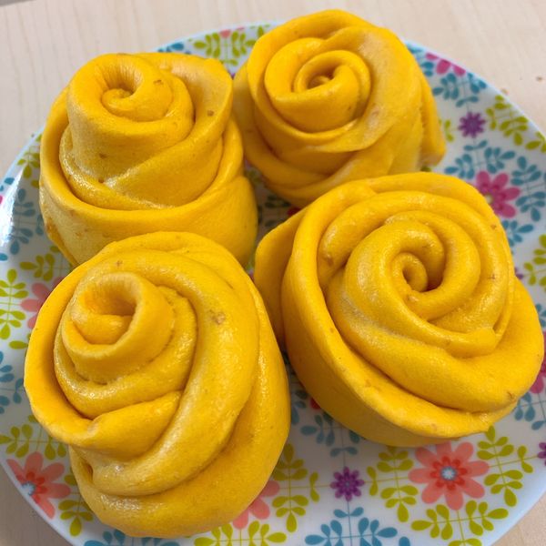 南瓜玫瑰花饅頭 : 艾瑞絲的廚藝之路一起做