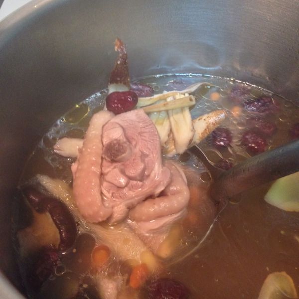 元氣香菇雞湯 : YaHan Yang一起做