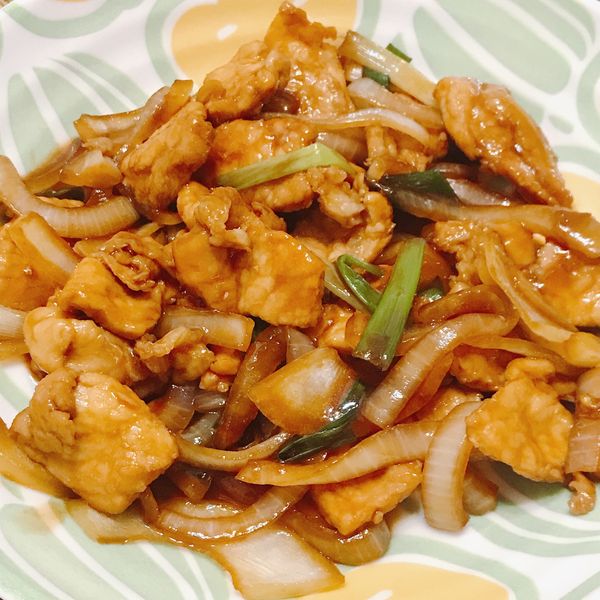 蔥燒豬肉片 : Pʜᴏᴇʙᴇ一起做