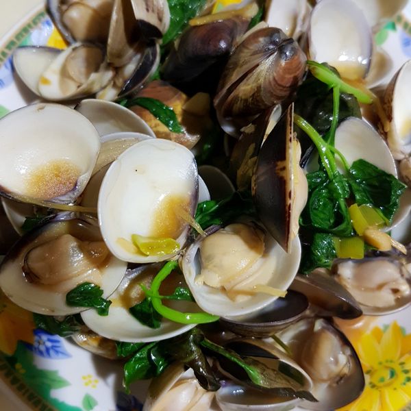 塔香蒜炒蛤蜊 : YIRU一起做