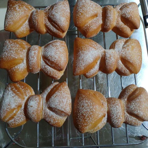 蝴蝶結麵包 : Candy一起做