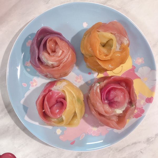 玫瑰花煎餃：Yu Yun Chen 一起做