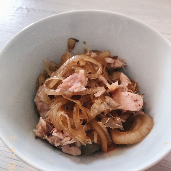 涼拌洋蔥鮪魚：Amber Lin 一起做