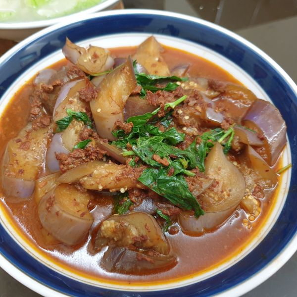 塔香肉醬燒茄子【教你茄子如何不變黑？】：Ya Wen Chang 一起做