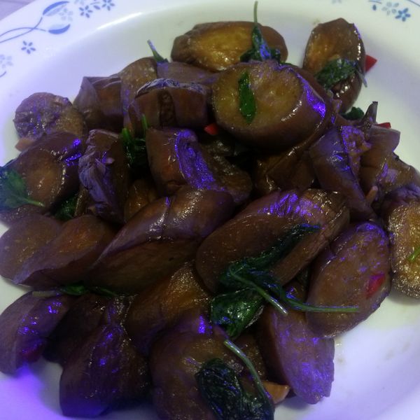 ♥ 辣炒塔香茄子 ♥ : 布布丁一起做