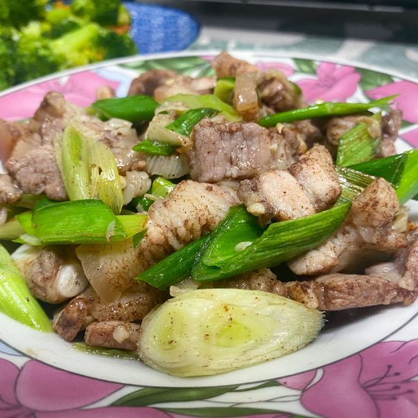 蒜苗鹹豬肉 : Ho Yuan-ching一起做