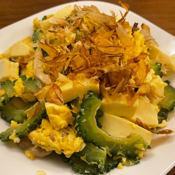 力力和風-沖繩炒苦瓜 ゴーヤチャンプル : 愛料理老王一起做