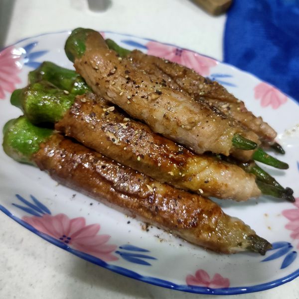 秋葵豬肉捲 : Mi Miao一起做