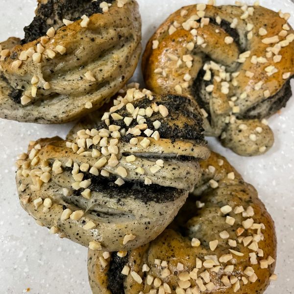 黑芝麻麵包🥯 : 靜一起做