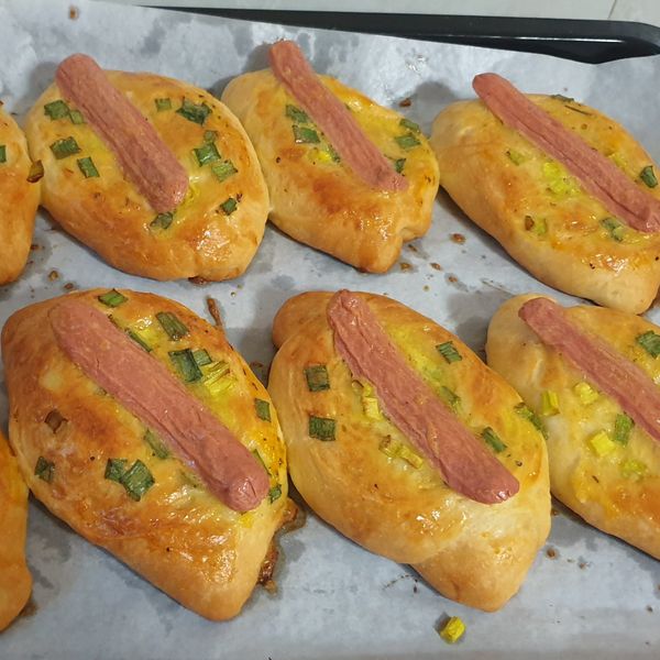 熱狗香蔥麵包 : Kuanhung Lee一起做