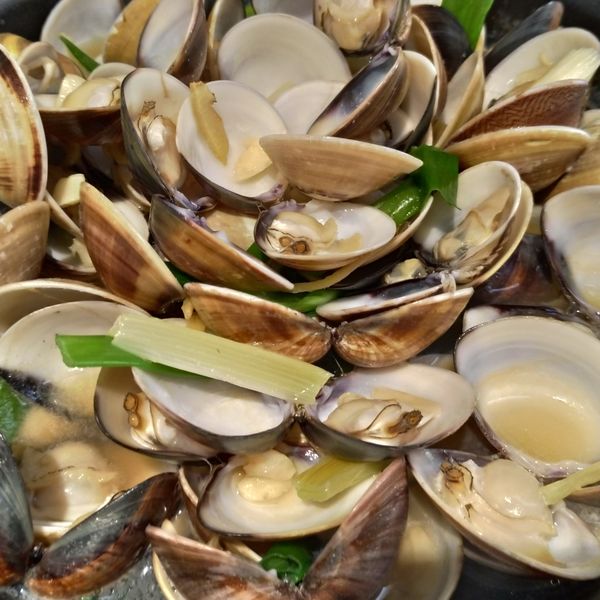 簡單下酒菜-炒蛤蜊 : 黃金花一起做