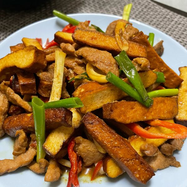 肉絲炒豆乾 : 一枝筆小潘一起做