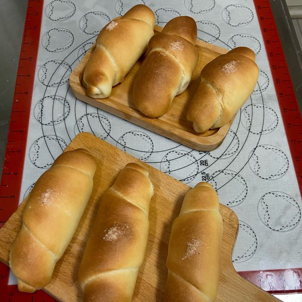 鹽可頌 海鹽奶油卷 : 疫情逼我煮飯一起做