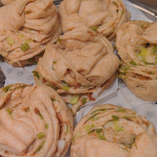 蔥花捲:大個 一起做